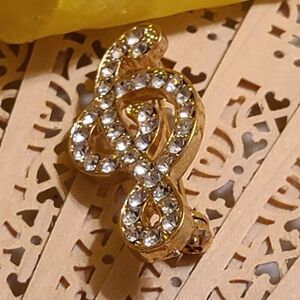 Gold Treble Clef Brooch